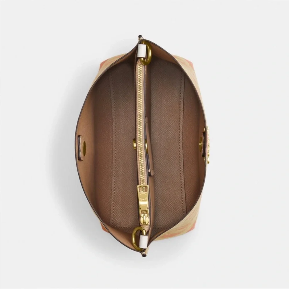 Coach Limited Edition Mollie Bucket 22 Bag Valentines 2024 Collection Pink Heart - Picture 7 of 16